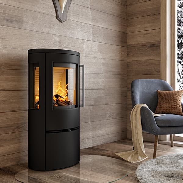 Termatech TT23 multi-fuel stove with classic design in Southwest England home