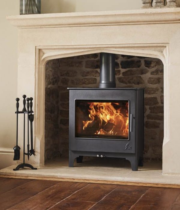 Woodbury Slimline 5 woodburner fitted in a cosy Cornwall living room
